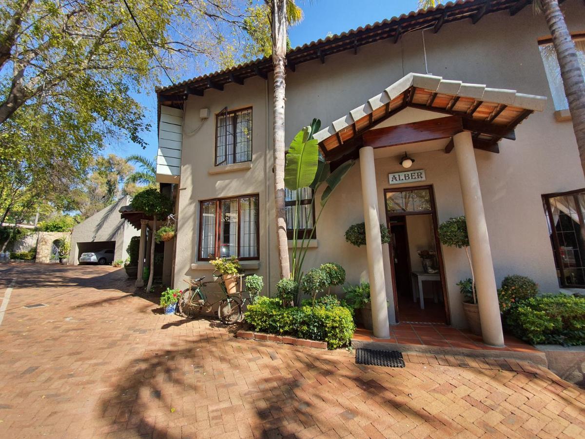 Waterhouse Guest Lodge - Indus Street Pretoria-Noord Exterior foto