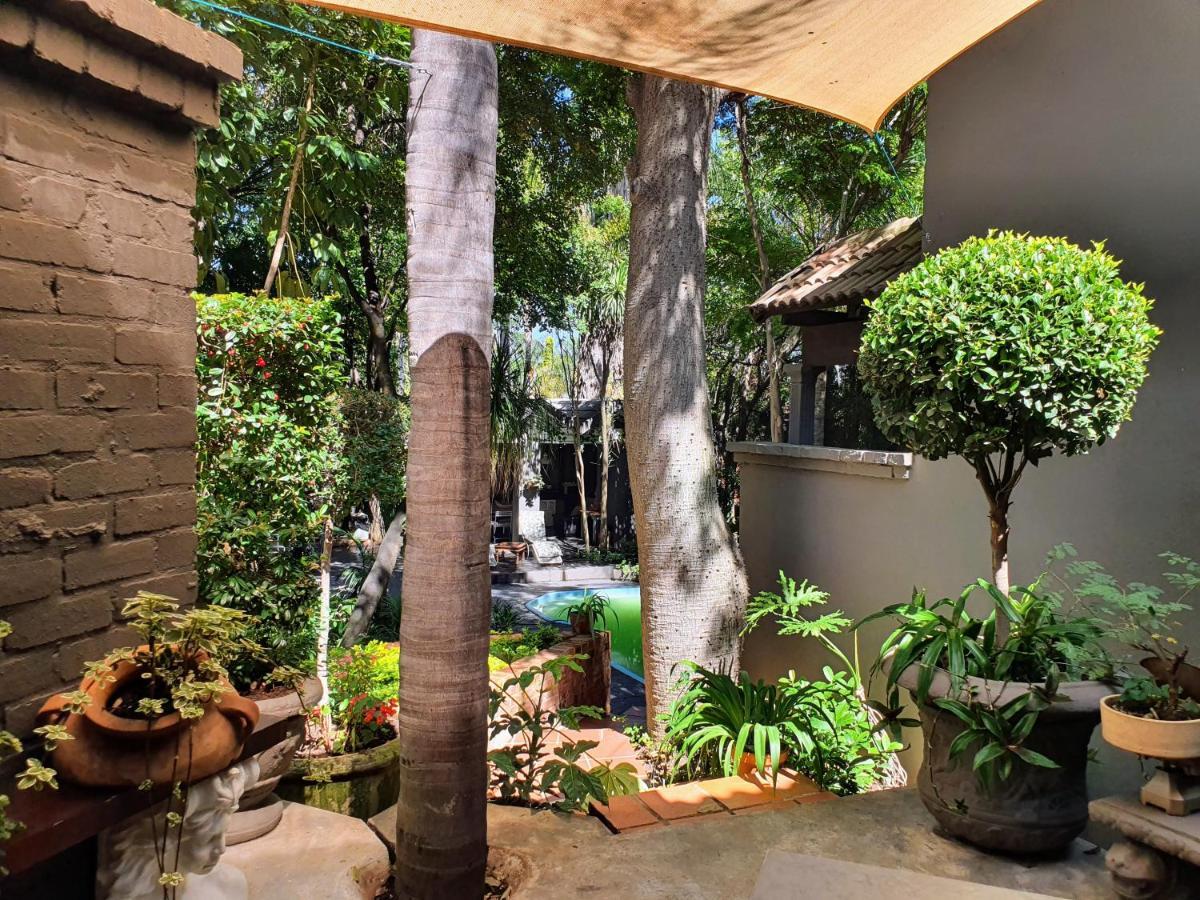 Waterhouse Guest Lodge - Indus Street Pretoria-Noord Exterior foto