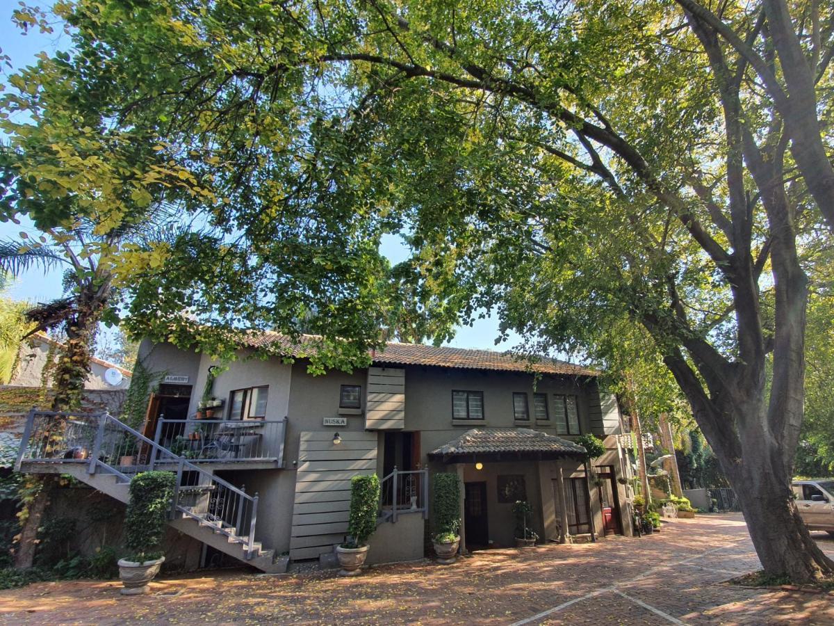 Waterhouse Guest Lodge - Indus Street Pretoria-Noord Exterior foto